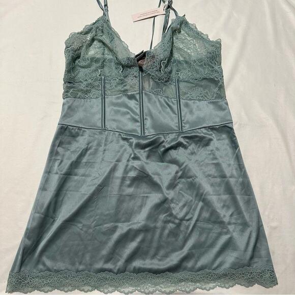 Victoria’s Secret Satin Corset Slip - Picture 7 of 8